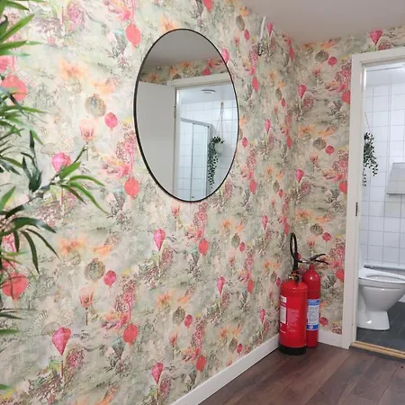 Room In Bb - Best Location In Sodermalm Stockholm, Cozy Guest Room Single Bed 10M 2 Guest house