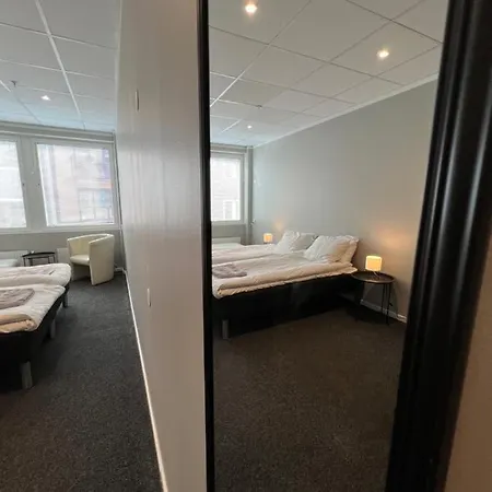 Grad And Hostel *