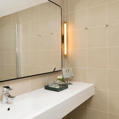 Elite Carolina Tower 4*