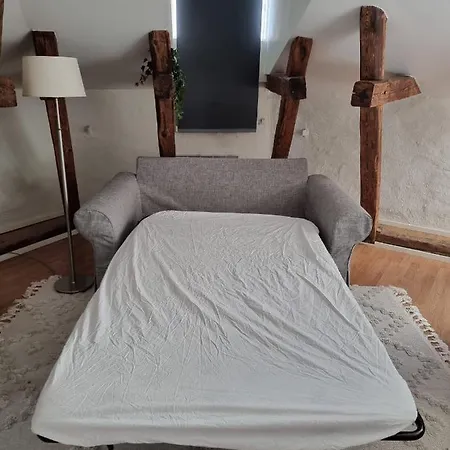 Inviting In Apartment *