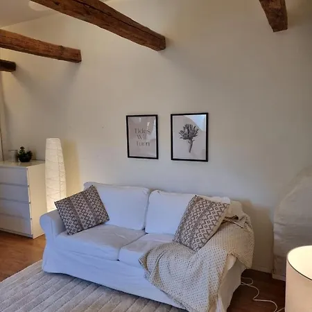 Apartment Inviting In *