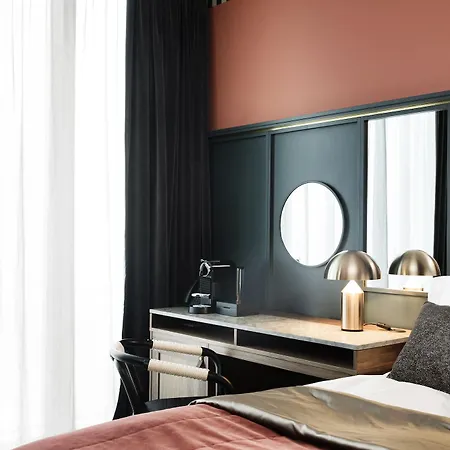 Elite Carolina Tower 4* Solna