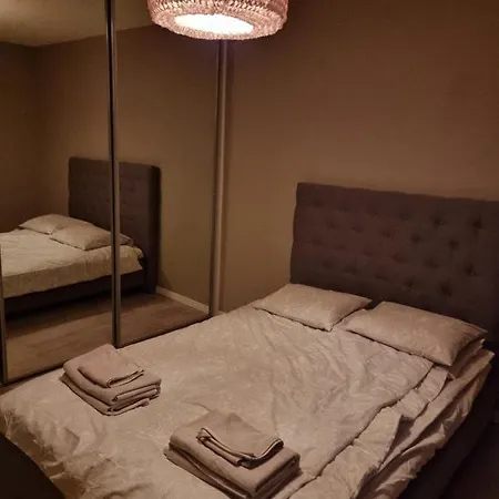 Homestay Felfri Med Delade Utrymmen Stockholm