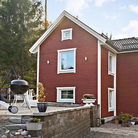 Charming In A Red House In Apartmán Stockholm