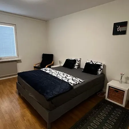 Cozy In Kungsangen-read Host Info *