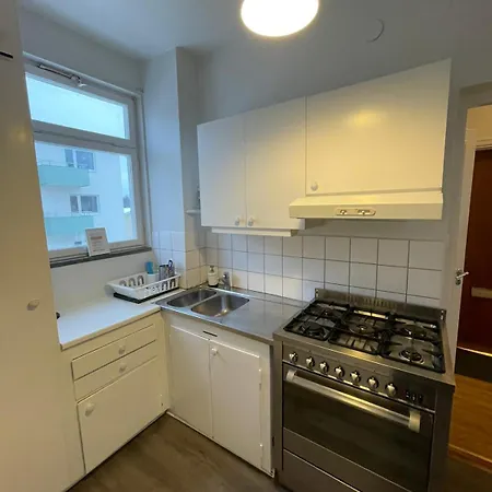 Flatin Erbjuder Laegenheter I Soedra * Stockholm