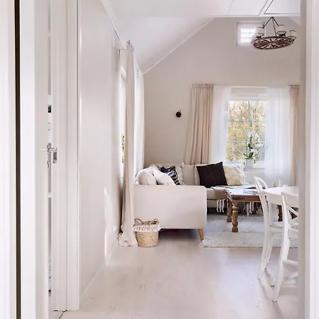 Apartmán Charming In A Red House In Stockholm