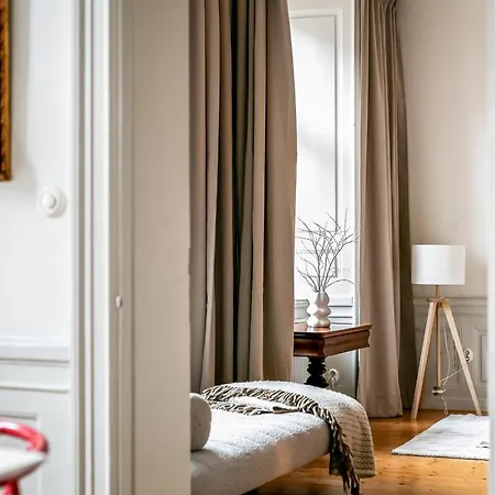 Apartmán 3br Central- Royal Castle & Old Town At Your Door! *