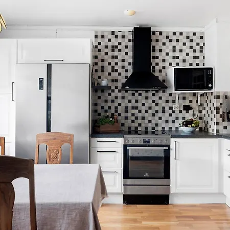 Elite - Close To Rum i privatbostad Stockholm