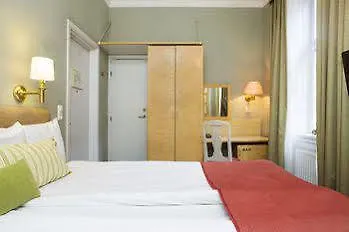 Lady Hamilton Aparthotel