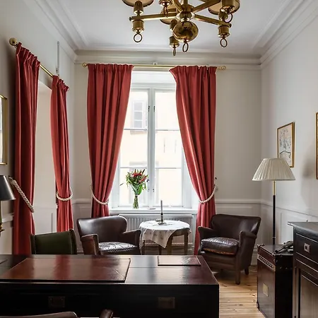 Castle House Hotel 3*