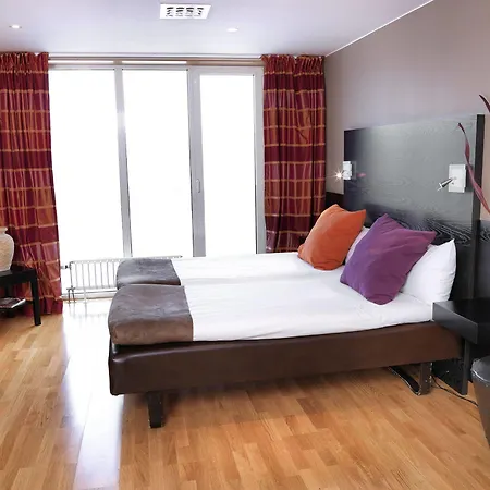 מלון Western Business Park 3*