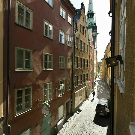 Lady Hamilton Aparthotel