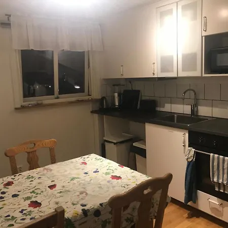 Dubbelrum Med Tillgang Till Delat Vardagsrum, Kok O Bad Quarto em Acomodações Particulares *