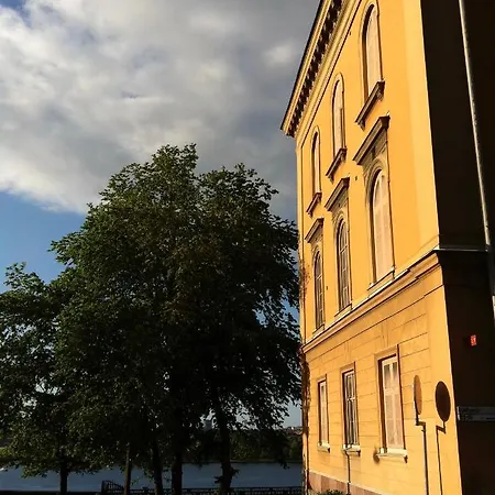 Проживание в семье Central Homestay