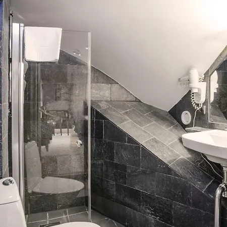 Hotel Hellsten 4*