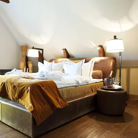 Ulfsunda Slott 4*