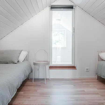 Elegant With Stunning Sea View And Garden Stockholm