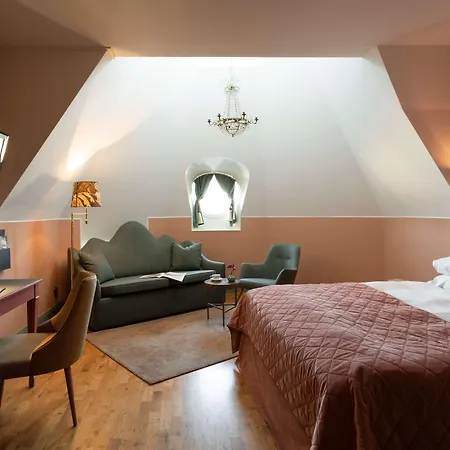 Kung Carl, Worldhotels Crafted Hotel 4*