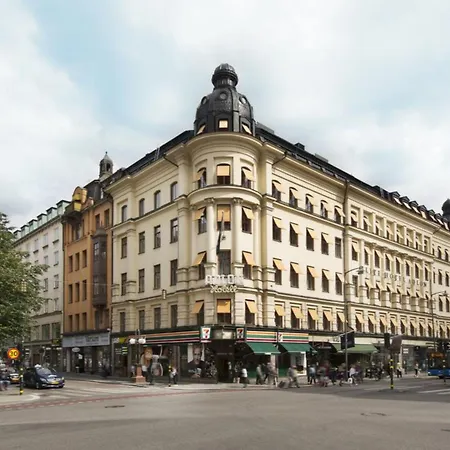 Elite Adlon Hotel 4*