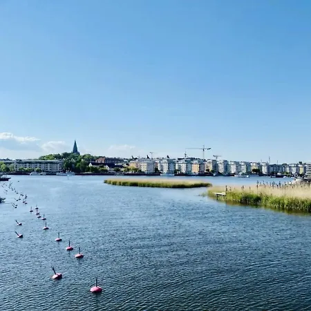 Private In Hammarby Sjoestad, Common Space Shared! Privat bolig *