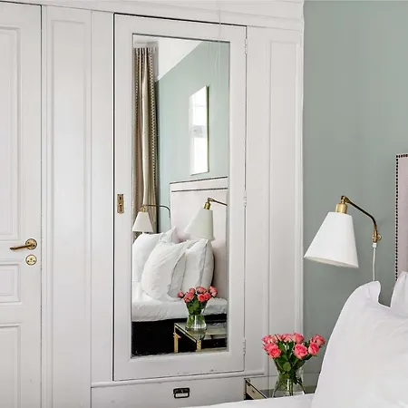 Hotel Esplanade; Sure Collection By Western
