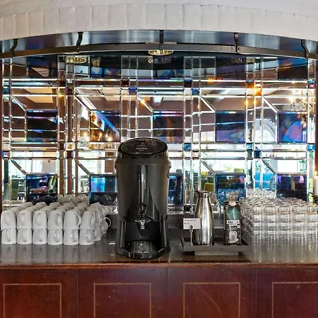 贝斯特韦斯特皇家之星酒店 酒店