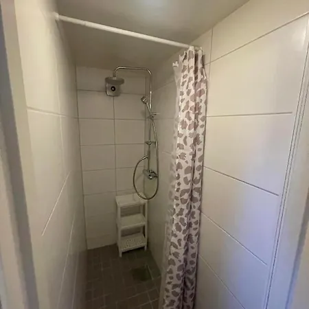 Private With Own Entrance Near Airport And Center! ホームステイ ストックホルム