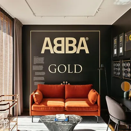 Backstage Hotel