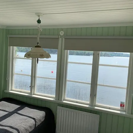 Waterfront House With Jacuzzi & Jetty In