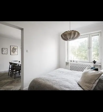 Luxury Apartment *