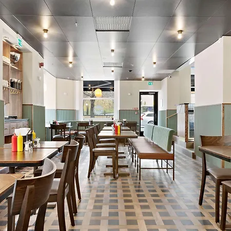 Western At 108 Hotel