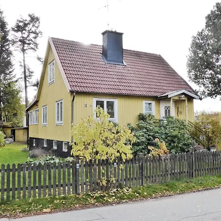 Holiday home Lovely In Spanga With Kitchen