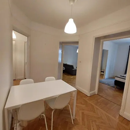 Rsg17 Apartment