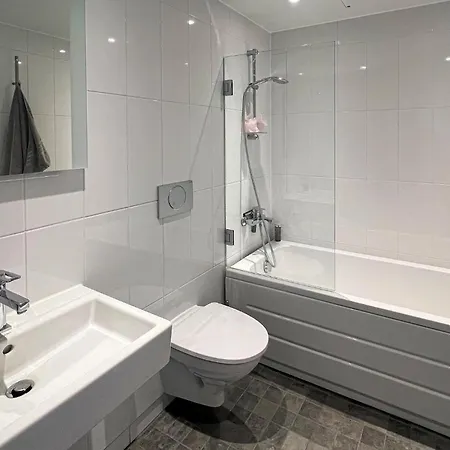 Διαμέρισμα 2 Bedroom Gorgeous In