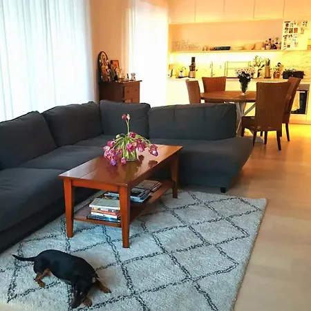 Shared Modern With Pets By The Waterfront Accommodatie bij particulieren Stockholm