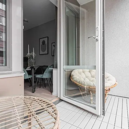 Beautiful And Cozy In A New Building Apartamento Estocolmo
