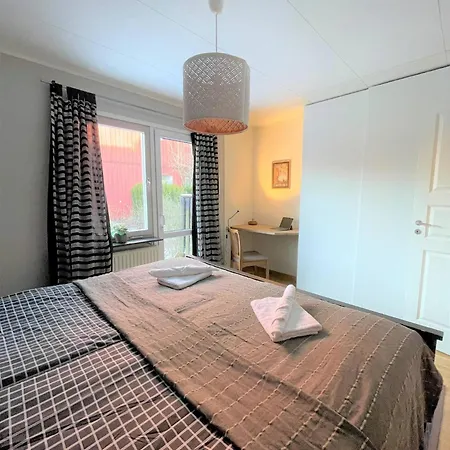 別荘 Entire Modern In Kista - Suitable For Four Persons