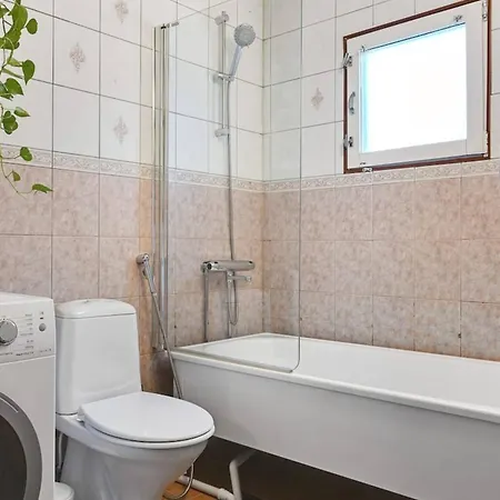 Entire Modern In Kista - Suitable For Four Persons Стокгольм