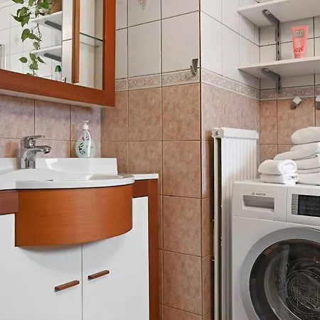 Entire Modern In Kista - Suitable For Four Persons
