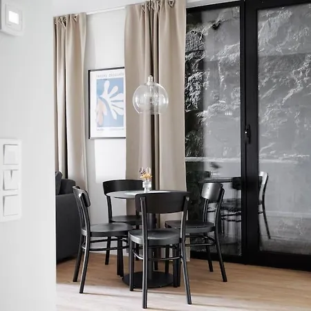 Brand New Amidst Ancient Ruins Oasis Apartment *