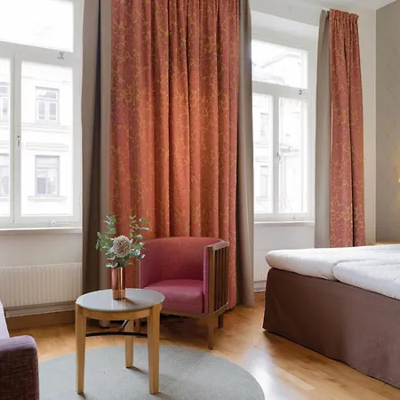 Elite Adlon Hotel 4*
