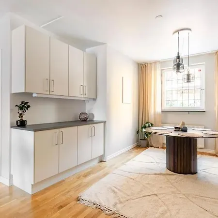 100 Sqm In Stockholms Finest Area - Oestermalm Appartement