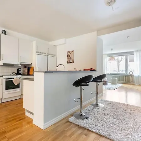 100 Sqm In Stockholms Finest Area - Oestermalm *