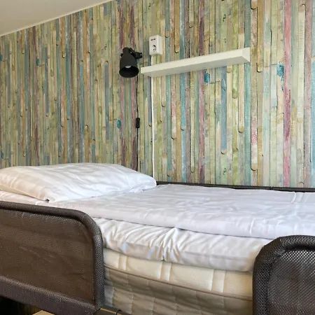Crafoord Place Hostel *