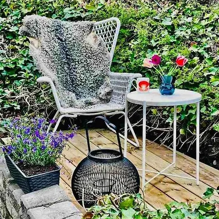 Close To Water And Nature Apartment *