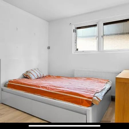 Apartment 2 Bedrooms 1 Bathroom Kitchen