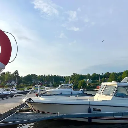 Дом отдыха Mysigt Sommarhus Med Havsutsikt Och Bastu