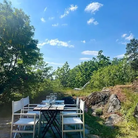Mysigt Sommarhus Med Havsutsikt Och Bastu