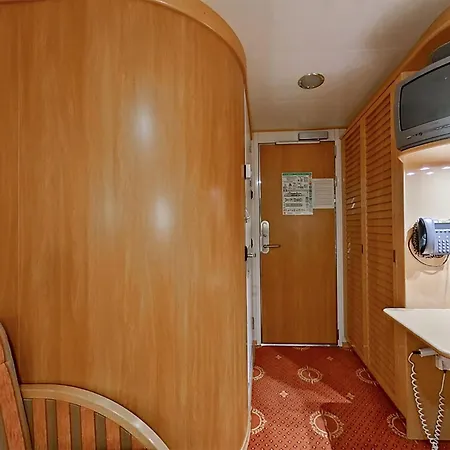 Viking Line - Overnight Cruise From ホテル *
